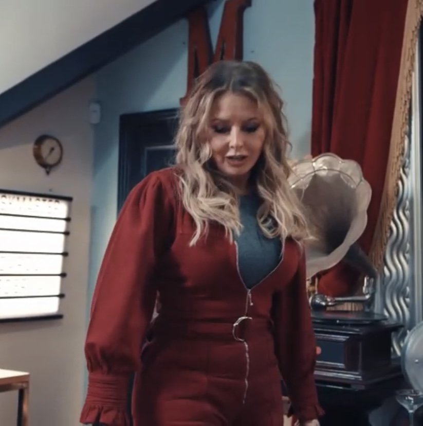 Carol Vorderman #6FPZiclP