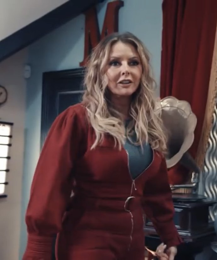 Carol Vorderman #nZNg9MW6