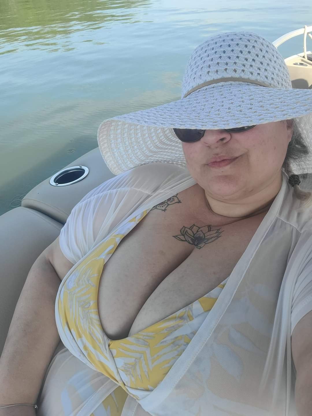 BaddassBrunette #l9U6dLXr