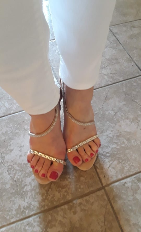 Sexy high heels and tasty toes #437y89Q6